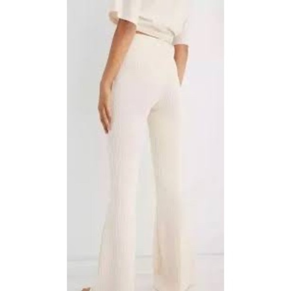 Aerie Cream Ribbed Velour Flare Pants | Size M | NWT Cozy‎ Lounge Style - Picture 2 of 5